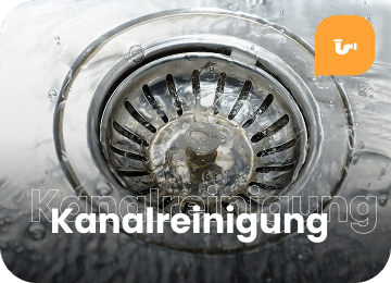 Abfluss mit Wasser, Kanalreinigung Schild